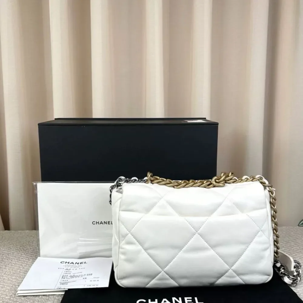 Chanel Women Pre-Loved Bag Very Good Condition
